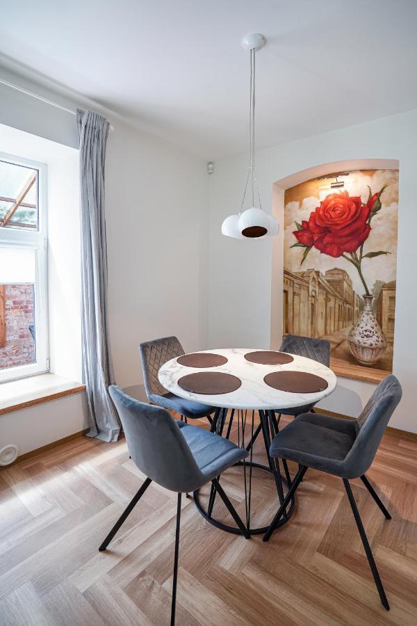 Exclusive Oldnew Apartments In City Center Panevėžys Exterior foto